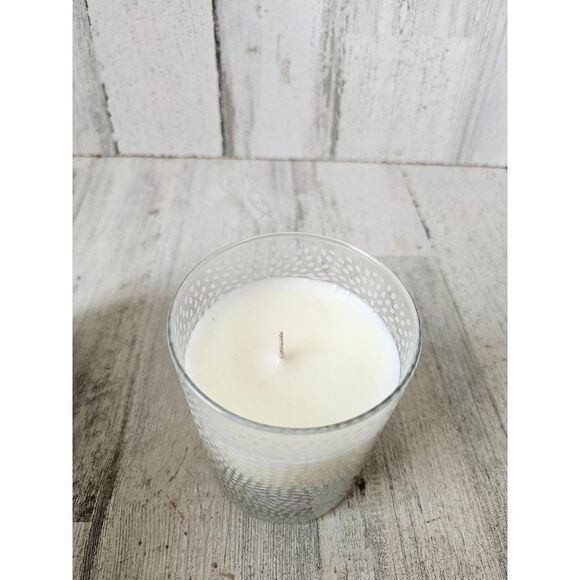 Jennifer Lopez hyacinth fig candle 8 oz new floral scent - Picture 3 of 4